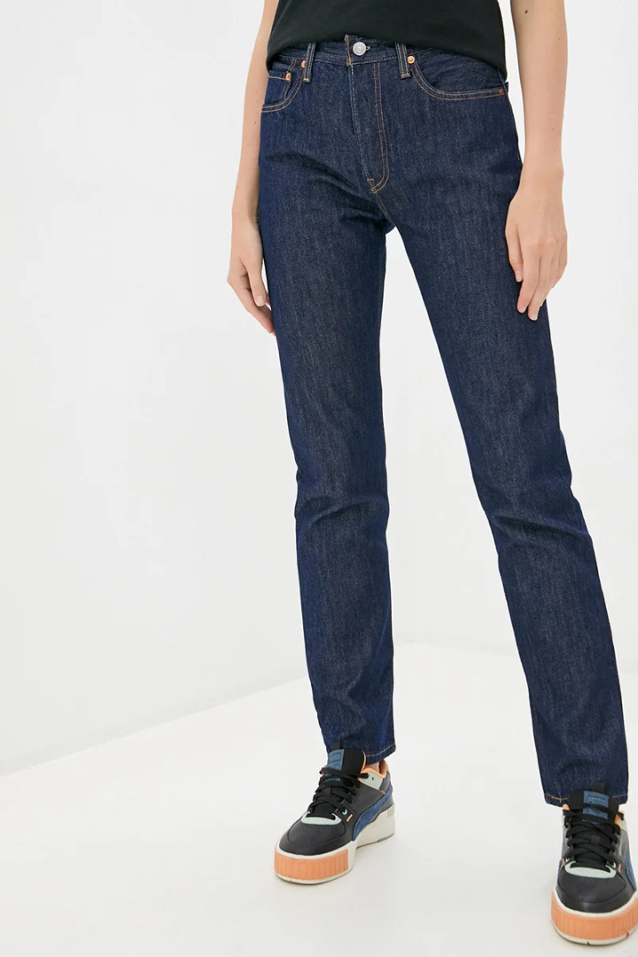 Джинсы 501 Jeans For Women Across A Plain